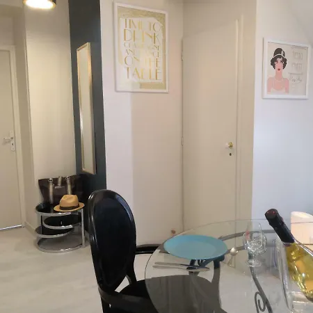Cosy Aix Apartman *